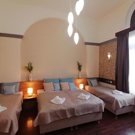 Mohacs Korona Apartman Exterior foto