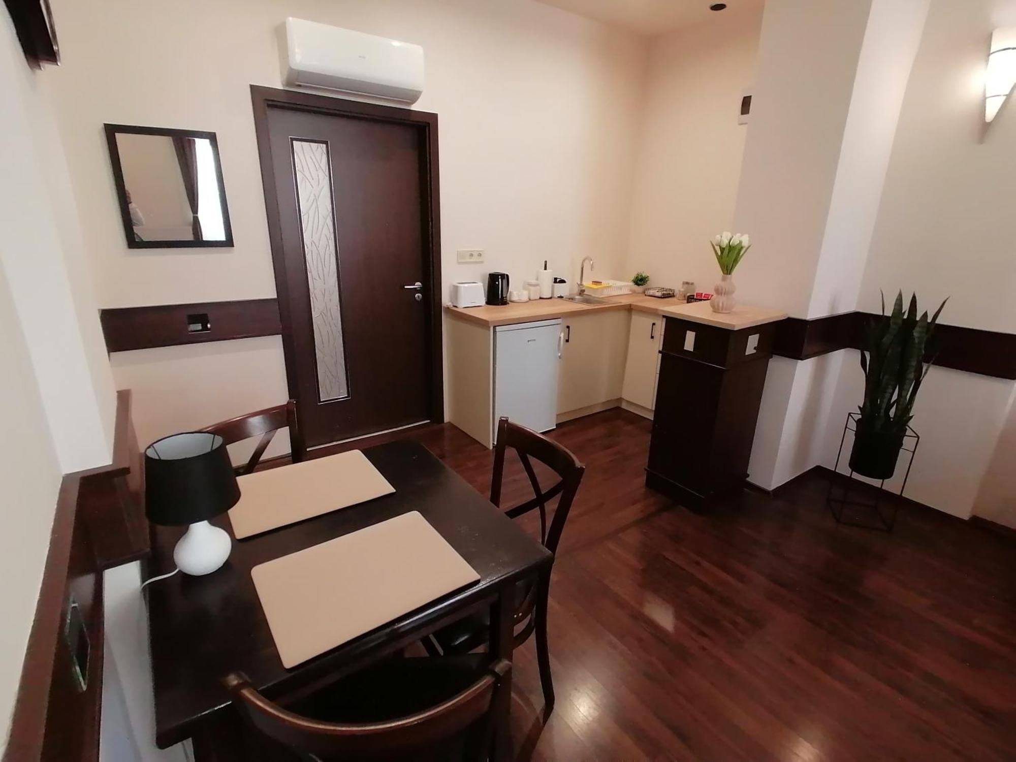 Mohacs Korona Apartman Exterior foto