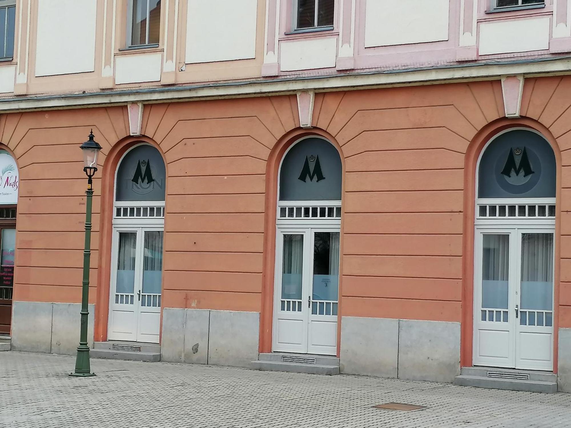 Mohacs Korona Apartman Exterior foto